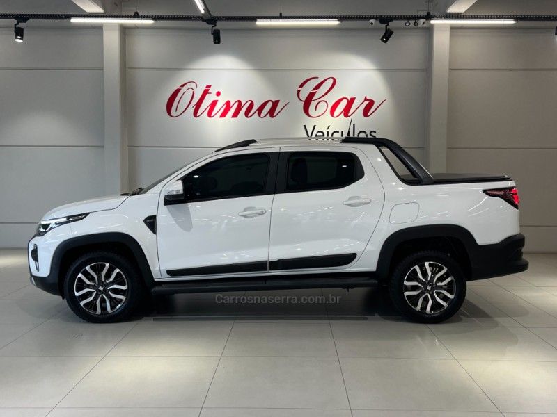 FIAT STRADA 1.0 RANCH CD 12V TURBO 2024/2024 ÓTIMA CAR FLORES DA CUNHA / Carros no Vale
