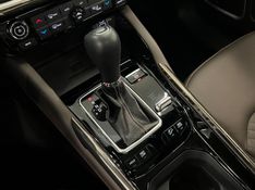 JEEP COMMANDER 2.0 OVERLAND TD380 4X4 TURBO 2024/2025 ÓTIMA CAR FLORES DA CUNHA / Carros no Vale