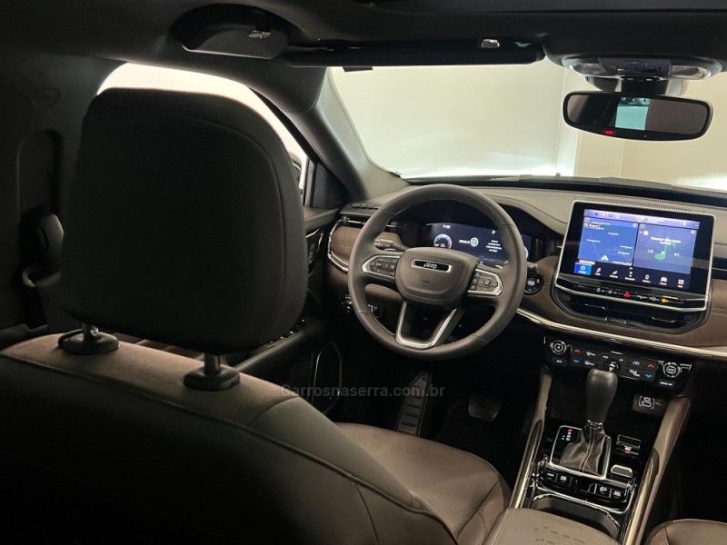 JEEP COMMANDER 2.0 OVERLAND TD380 4X4 TURBO 2024/2025 ÓTIMA CAR FLORES DA CUNHA / Carros no Vale JEEP COMMANDER 2.0 OVERLAND TD380 4X4 TURBO 2024/2025 ÓTIMA CAR FLORES DA CUNHA / Carros no Vale