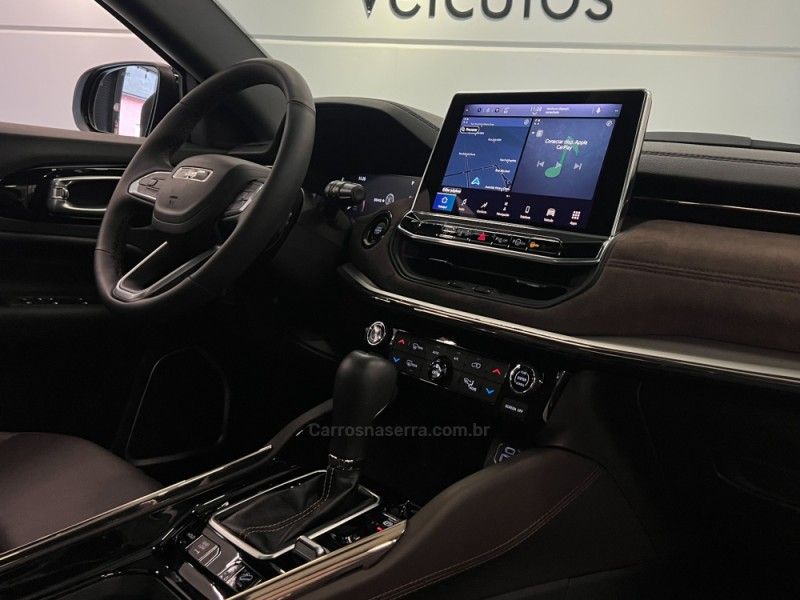 JEEP COMMANDER 2.0 OVERLAND TD380 4X4 TURBO 2024/2025 ÓTIMA CAR FLORES DA CUNHA / Carros no Vale JEEP COMMANDER 2.0 OVERLAND TD380 4X4 TURBO 2024/2025 ÓTIMA CAR FLORES DA CUNHA / Carros no Vale