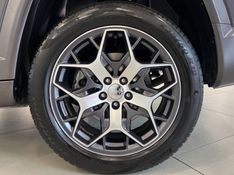 JEEP COMMANDER 2.0 OVERLAND TD380 4X4 TURBO 2024/2025 ÓTIMA CAR FLORES DA CUNHA / Carros no Vale