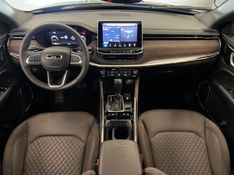 JEEP COMMANDER 2.0 OVERLAND TD380 4X4 TURBO 2024/2025 ÓTIMA CAR FLORES DA CUNHA / Carros no Vale