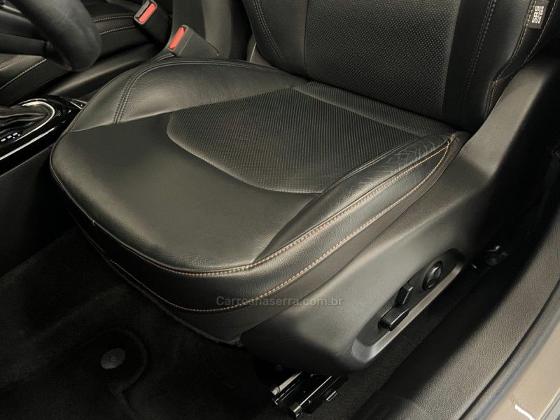 JEEP COMPASS 2.0 16V LIMITED 4X4 2018/2019 ÓTIMA CAR FLORES DA CUNHA / Carros no Vale