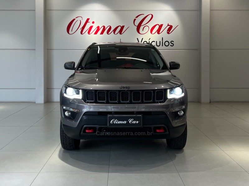 JEEP COMPASS 2.0 16V TRAILHAWK 4X4 2017/2018 ÓTIMA CAR FLORES DA CUNHA / Carros no Vale JEEP COMPASS 2.0 16V TRAILHAWK 4X4 2017/2018 ÓTIMA CAR FLORES DA CUNHA / Carros no Vale