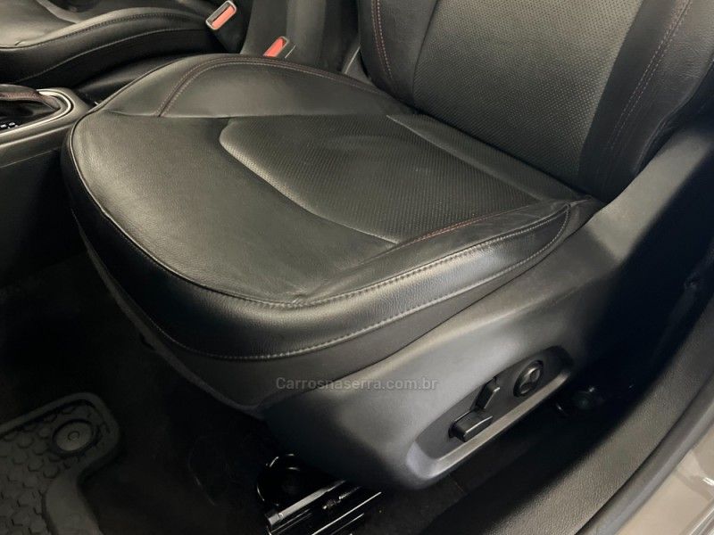 JEEP COMPASS 2.0 16V TRAILHAWK 4X4 2017/2018 ÓTIMA CAR FLORES DA CUNHA / Carros no Vale JEEP COMPASS 2.0 16V TRAILHAWK 4X4 2017/2018 ÓTIMA CAR FLORES DA CUNHA / Carros no Vale