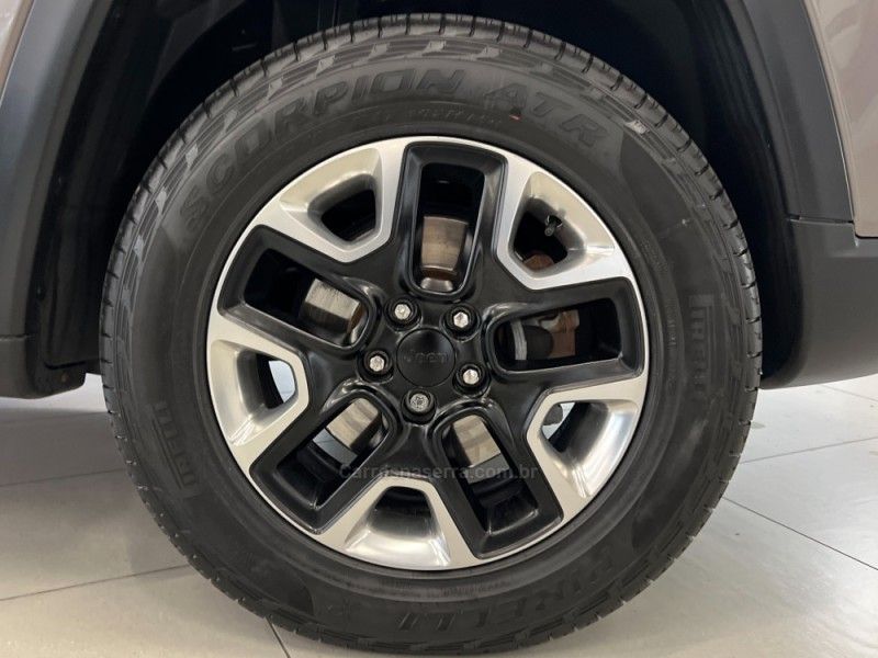 JEEP COMPASS 2.0 16V TRAILHAWK 4X4 2017/2018 ÓTIMA CAR FLORES DA CUNHA / Carros no Vale JEEP COMPASS 2.0 16V TRAILHAWK 4X4 2017/2018 ÓTIMA CAR FLORES DA CUNHA / Carros no Vale