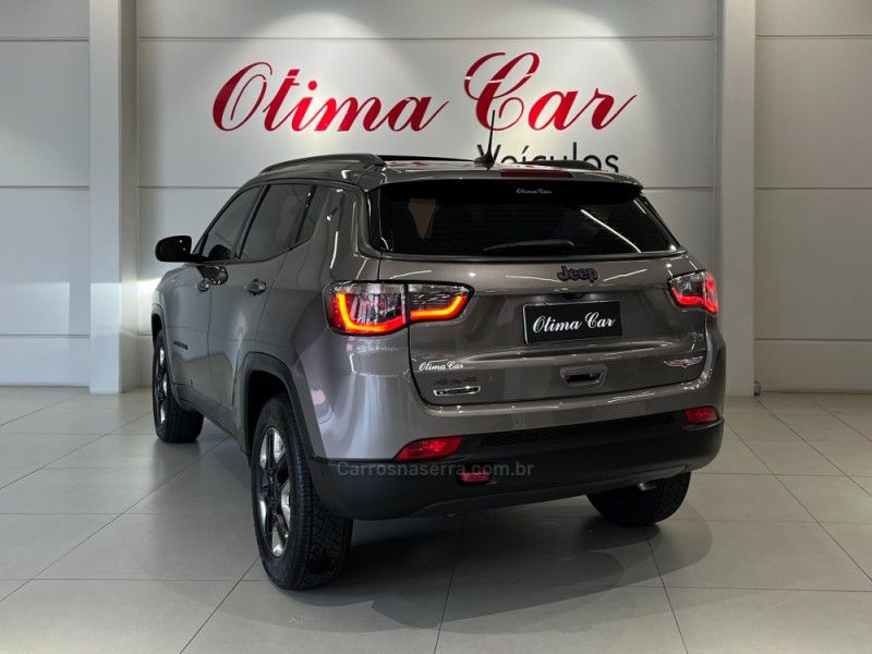 JEEP COMPASS 2.0 16V TRAILHAWK 4X4 2017/2018 ÓTIMA CAR FLORES DA CUNHA / Carros no Vale JEEP COMPASS 2.0 16V TRAILHAWK 4X4 2017/2018 ÓTIMA CAR FLORES DA CUNHA / Carros no Vale