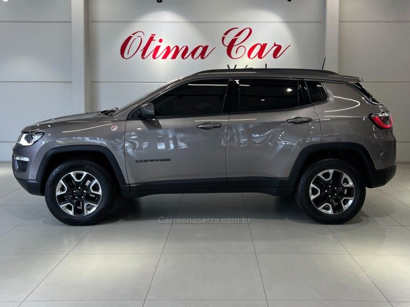 JEEP COMPASS 2.0 16V TRAILHAWK 4X4 2017/2018 ÓTIMA CAR FLORES DA CUNHA / Carros no Vale JEEP COMPASS 2.0 16V TRAILHAWK 4X4 2017/2018 ÓTIMA CAR FLORES DA CUNHA / Carros no Vale