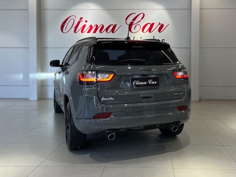 JEEP COMPASS 2.0 HURRICANE BLACKHAWK 4X4 TURBO 2024/2025 ÓTIMA CAR FLORES DA CUNHA / Carros no Vale