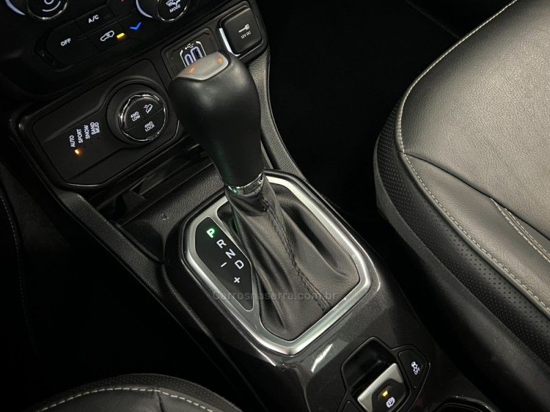 JEEP RENEGADE 1.3 S T270 16V TURBO 4×4 2022/2023 ÓTIMA CAR FLORES DA CUNHA / Carros no Vale