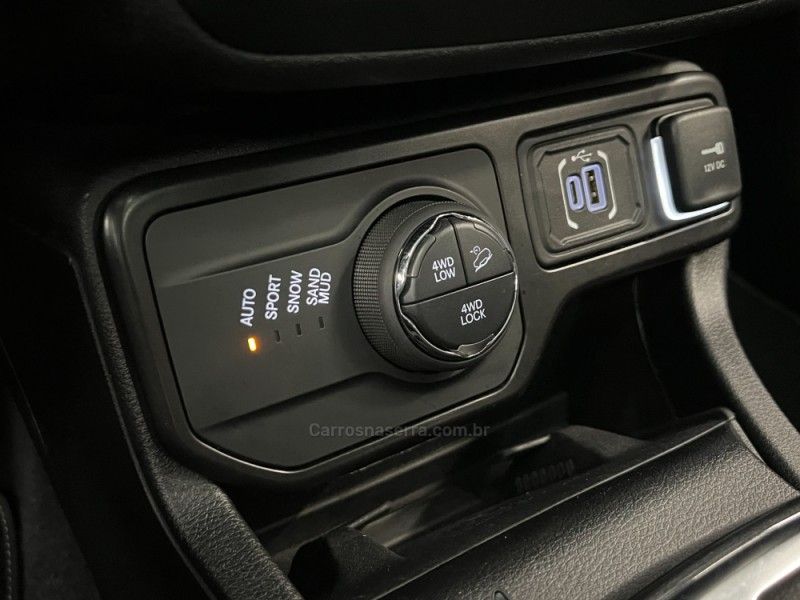JEEP RENEGADE 1.3 S T270 16V TURBO 4×4 2022/2023 ÓTIMA CAR FLORES DA CUNHA / Carros no Vale