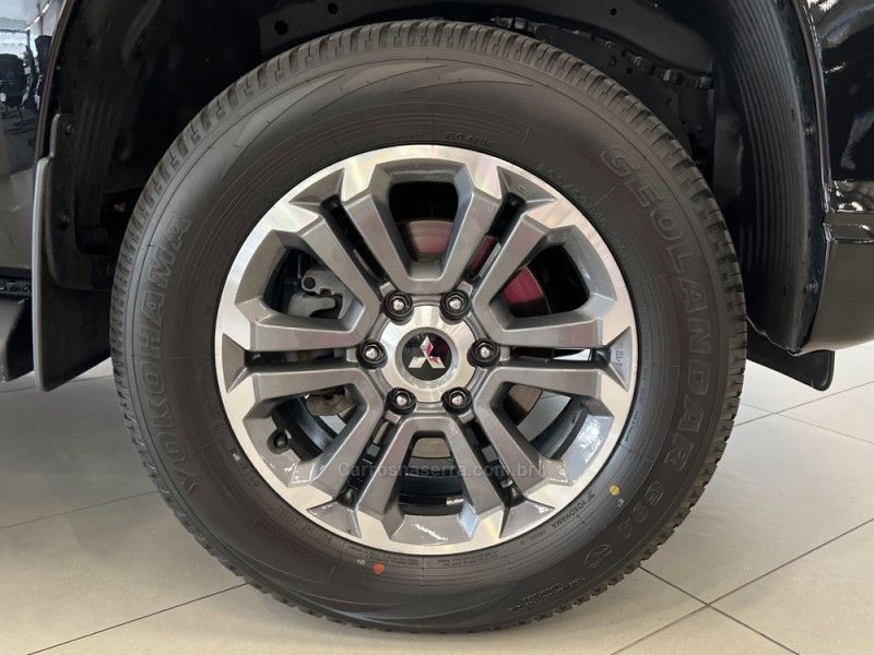 MITSUBISHI L200 TRITON 2.4 16V TURBO SPORT HPE TOP CD 4X4 2021/2022 ÓTIMA CAR FLORES DA CUNHA / Carros no Vale