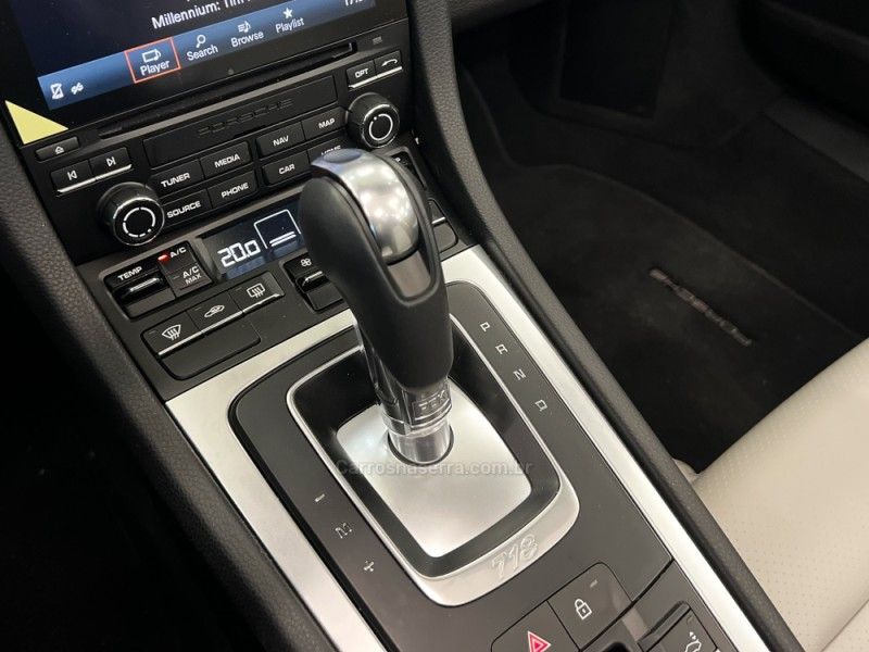 PORSCHE 718 2.0 BOXSTER H4 16V PDK 2023/2023 ÓTIMA CAR FLORES DA CUNHA / Carros no Vale