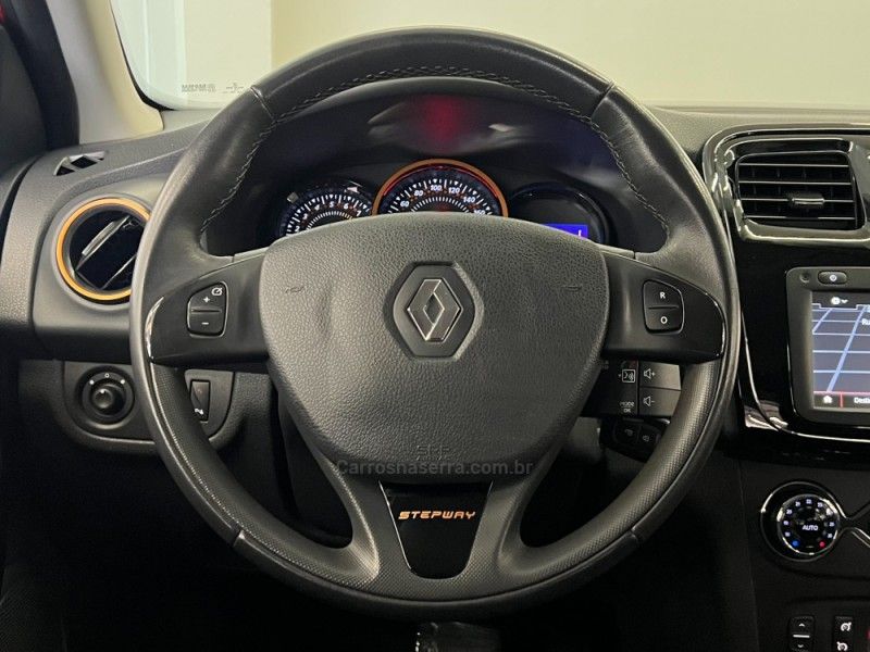 RENAULT SANDERO 1.6 STEPWAY EASY R 16V 2017/2018 ÓTIMA CAR FLORES DA CUNHA / Carros no Vale