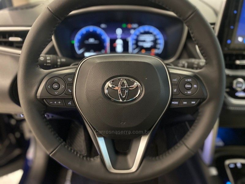 TOYOTA COROLLA 2.0 CROSS XRX 16V 2025/2026 ÓTIMA CAR FLORES DA CUNHA / Carros no Vale