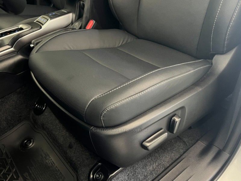 TOYOTA HILUX SW4 2.8 4X4 SRX PLATINUM TURBO 2025/2025 ÓTIMA CAR FLORES DA CUNHA / Carros no Vale