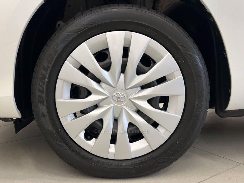 TOYOTA YARIS 1.3 XL LIVE 16V 2021/2022 ÓTIMA CAR FLORES DA CUNHA / Carros no Vale