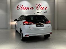 TOYOTA YARIS 1.3 XL LIVE 16V 2021/2022 ÓTIMA CAR FLORES DA CUNHA / Carros no Vale
