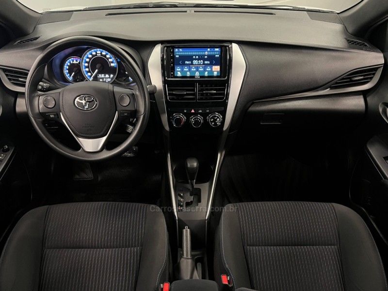 TOYOTA YARIS 1.3 XL LIVE 16V 2021/2022 ÓTIMA CAR FLORES DA CUNHA / Carros no Vale
