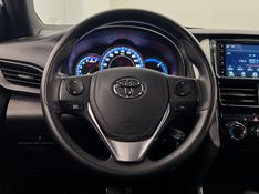 TOYOTA YARIS 1.3 XL LIVE 16V 2021/2022 ÓTIMA CAR FLORES DA CUNHA / Carros no Vale