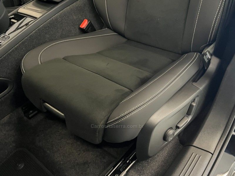VOLVO C40 RECHARGE PURE ELETRIC 2023/2024 ÓTIMA CAR FLORES DA CUNHA / Carros no Vale