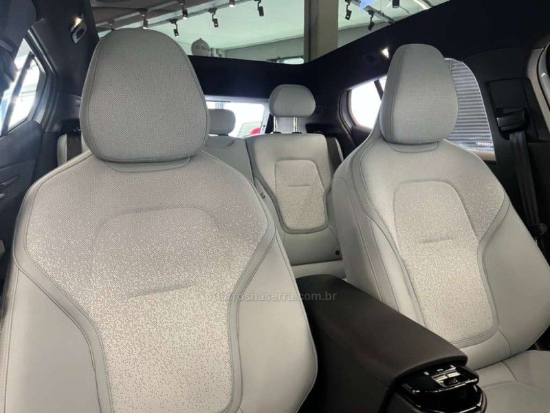 VOLVO EX30 ULTRA EXTENDED RANGE 2024/2024 ÓTIMA CAR FLORES DA CUNHA / Carros no Vale