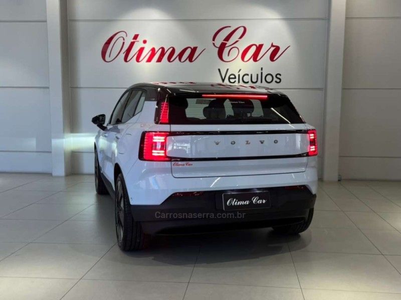 VOLVO EX30 ULTRA EXTENDED RANGE 2024/2024 ÓTIMA CAR FLORES DA CUNHA / Carros no Vale
