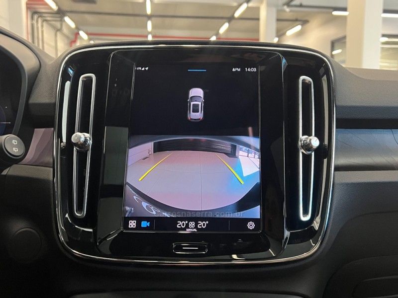 VOLVO XC 40 P6 RECHARGE ELECTRIC PLUS 2022/2023 ÓTIMA CAR FLORES DA CUNHA / Carros no Vale