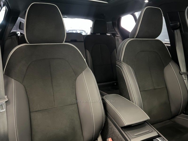 VOLVO XC 40 P6 RECHARGE ELECTRIC PLUS 2022/2023 ÓTIMA CAR FLORES DA CUNHA / Carros no Vale