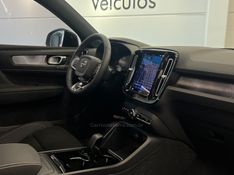 VOLVO XC 40 P6 RECHARGE ELECTRIC PLUS 2022/2023 ÓTIMA CAR FLORES DA CUNHA / Carros no Vale