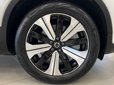 VOLVO XC 40 P6 RECHARGE ELECTRIC PLUS 2022/2023 ÓTIMA CAR FLORES DA CUNHA / Carros no Vale