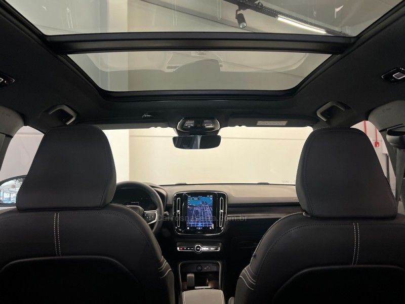 VOLVO XC 40 P6 RECHARGE ELECTRIC PLUS 2022/2023 ÓTIMA CAR FLORES DA CUNHA / Carros no Vale