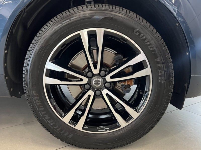 VOLVO XC60 2.0 T5 MOMENTUM 2018/2018 ÓTIMA CAR FLORES DA CUNHA / Carros no Vale VOLVO XC60 2.0 T5 MOMENTUM 2018/2018 ÓTIMA CAR FLORES DA CUNHA / Carros no Vale
