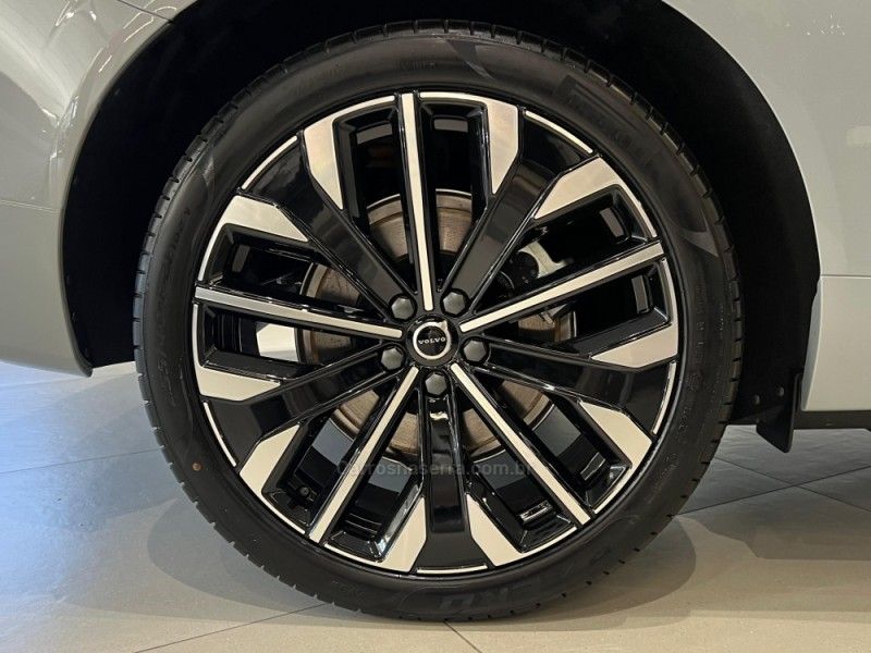 VOLVO XC60 2.0 T8 ULTRA DARK AWD HÍBRIDO 2025/2026 ÓTIMA CAR FLORES DA CUNHA / Carros no Vale VOLVO XC60 2.0 T8 ULTRA DARK AWD HÍBRIDO 2025/2026 ÓTIMA CAR FLORES DA CUNHA / Carros no Vale