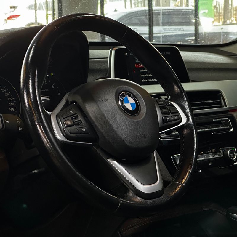 Bmw X1 X25i Activeflex 2017/2018 DL MOTORS LAJEADO / Carros no Vale
