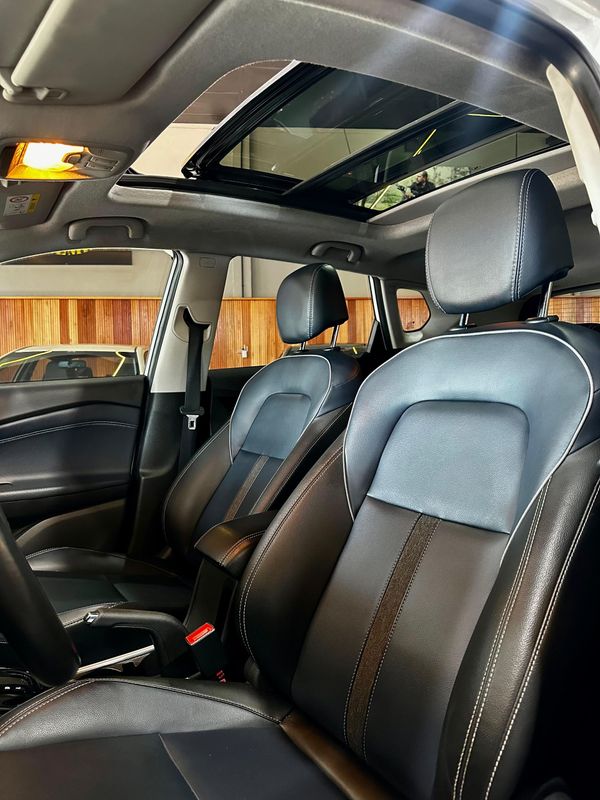 Chevrolet Tracker 12t A Pr 2021/2022 DL MOTORS LAJEADO / Carros no Vale