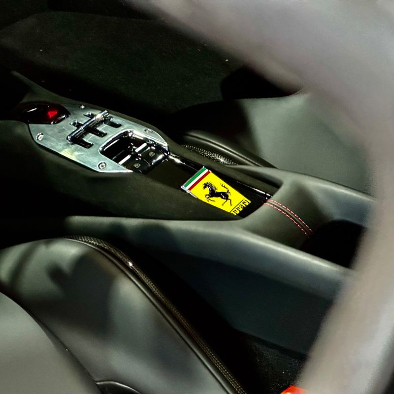 Ferrari 296 Gtb 2024/2025 DL MOTORS LAJEADO / Carros no Vale