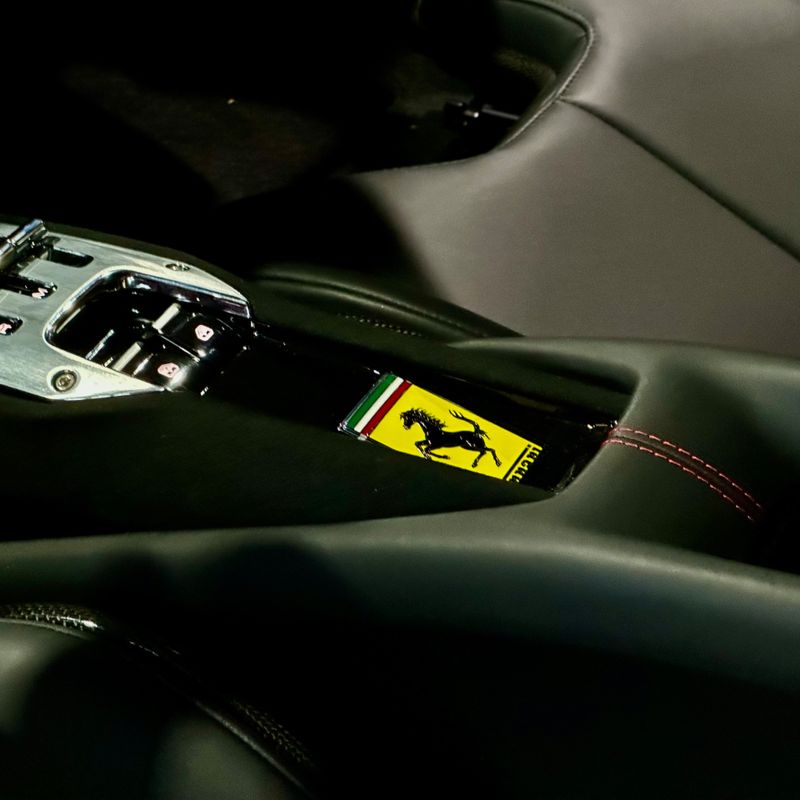 Ferrari 296 Gtb 2024/2025 DL MOTORS LAJEADO / Carros no Vale