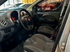 Fiat Uno Way 1.4 2011/2012 DL MOTORS LAJEADO / Carros no Vale