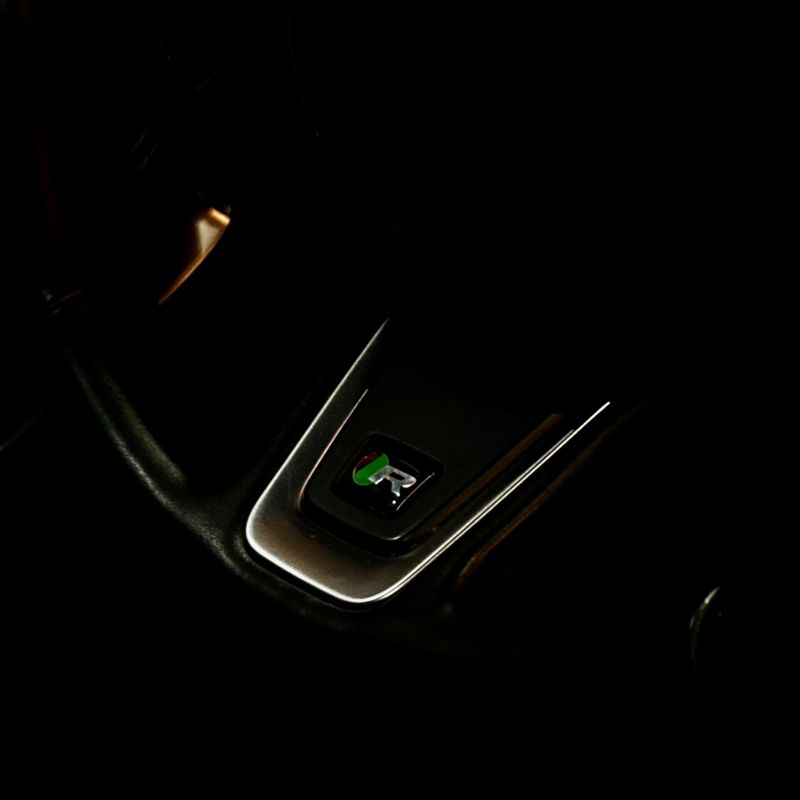 Jaguar Jag Epace P300 Se Rdy 2020/2020 DL MOTORS LAJEADO / Carros no Vale