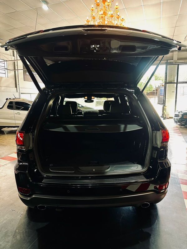 Jeep Gcherokee Ltd Crd 2018/2018 DL MOTORS LAJEADO / Carros no Vale