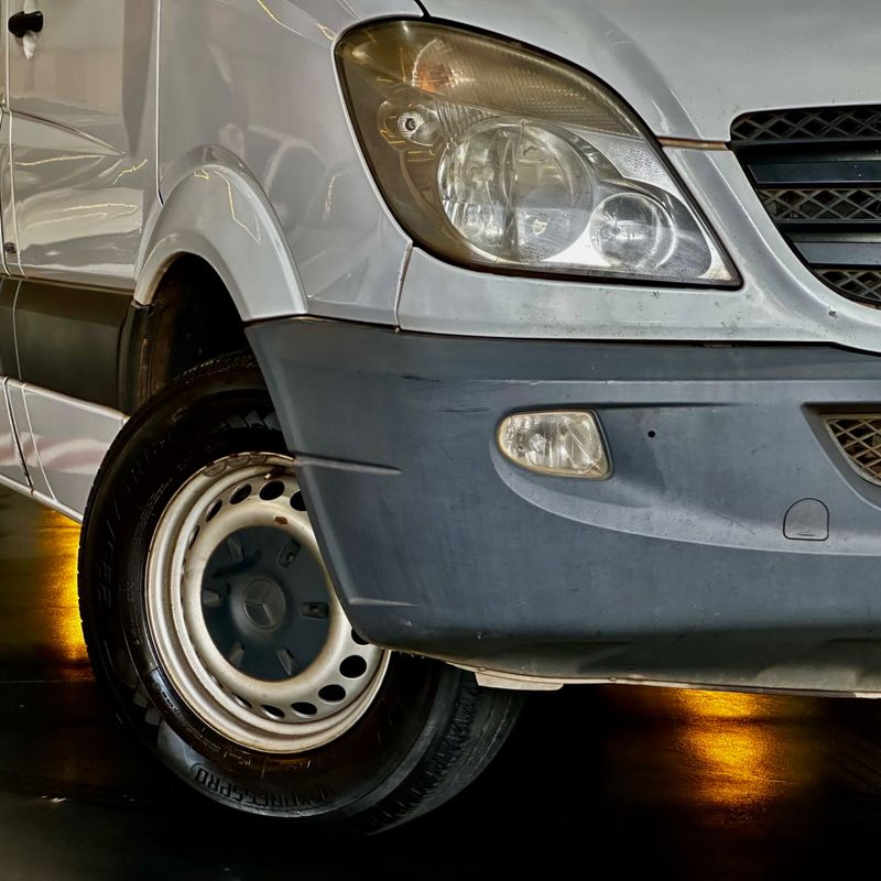 Mercedes-benz 311cdistreetf 2013/2014 DL MOTORS LAJEADO / Carros no Vale