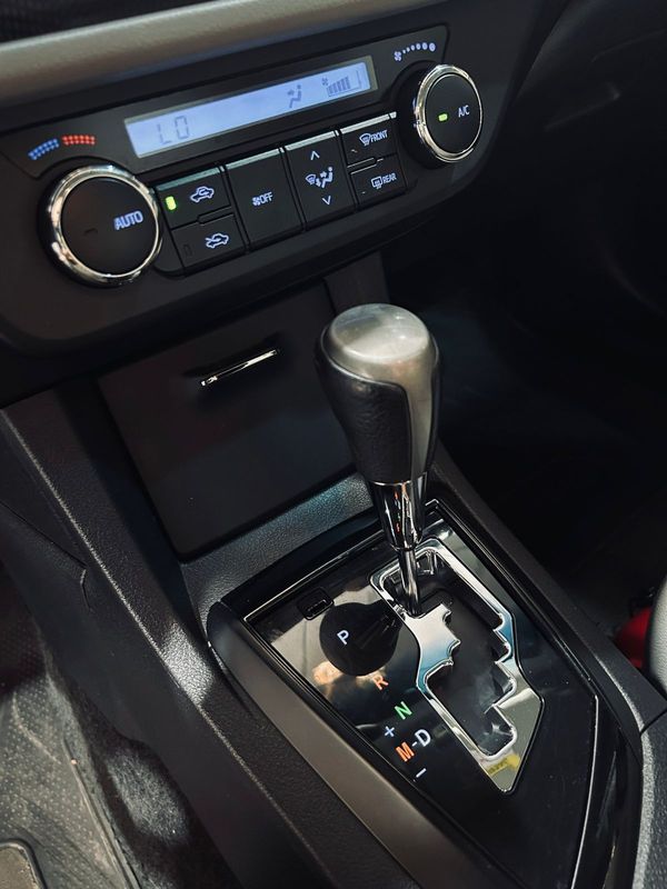 Toyota Corolla Xei20flex 2014/2015 DL MOTORS LAJEADO / Carros no Vale