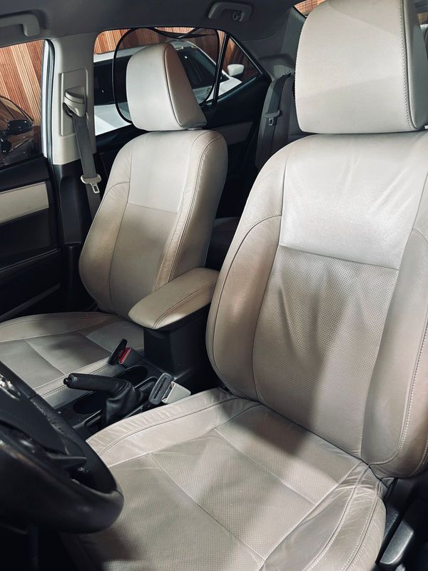 Toyota Corolla Xei20flex 2014/2015 DL MOTORS LAJEADO / Carros no Vale