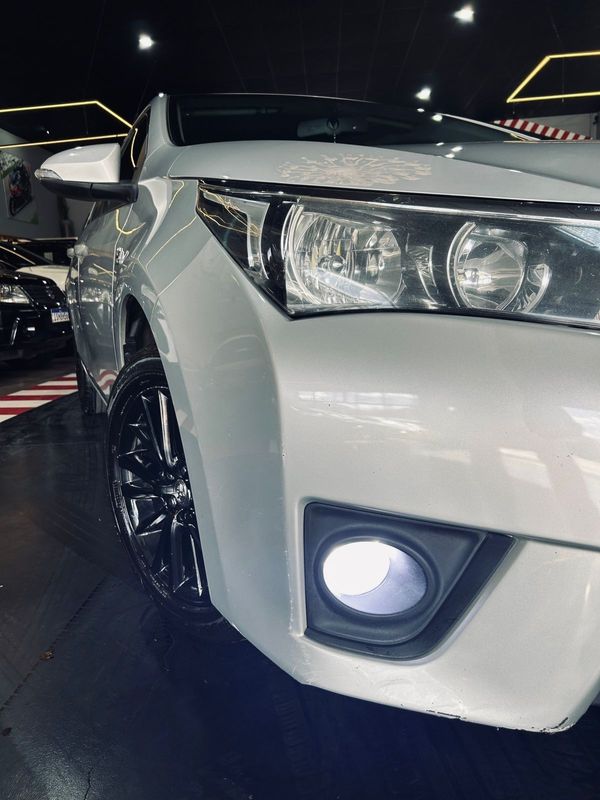 Toyota Corolla Xei20flex 2014/2015 DL MOTORS LAJEADO / Carros no Vale