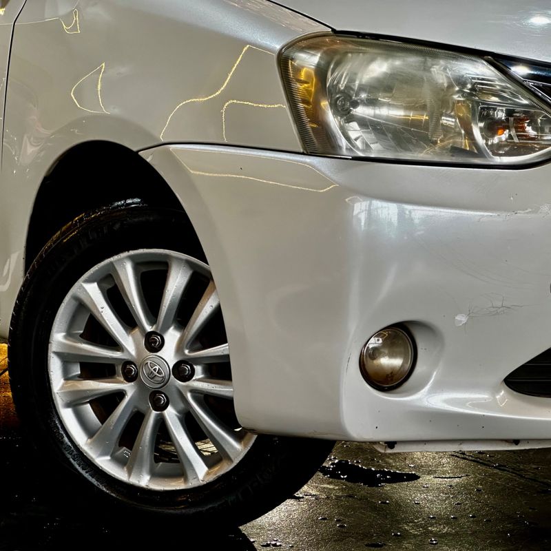 Toyota Etios Sd Xls 2014/2015 DL MOTORS LAJEADO / Carros no Vale