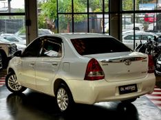 Toyota Etios Sd Xls 2014/2015 DL MOTORS LAJEADO / Carros no Vale