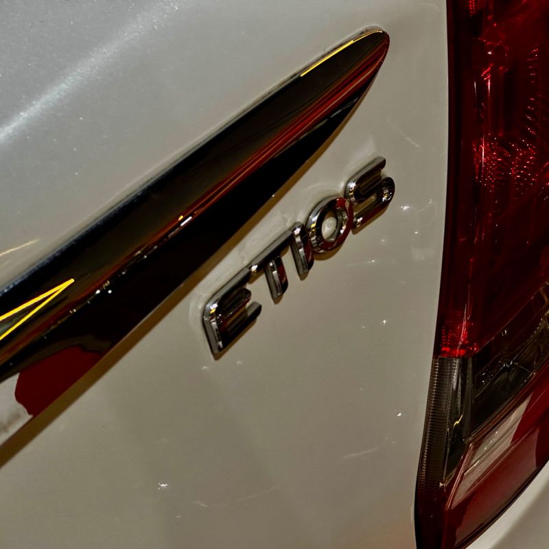 Toyota Etios Sd Xls 2014/2015 DL MOTORS LAJEADO / Carros no Vale