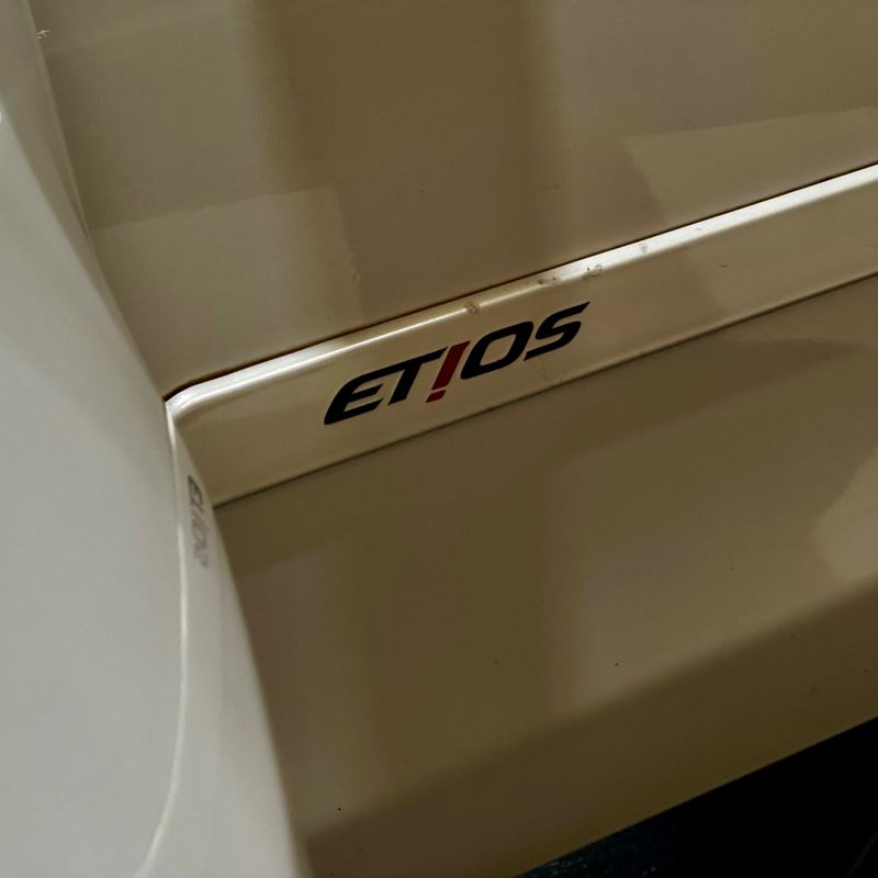 Toyota Etios Sd Xls 2014/2015 DL MOTORS LAJEADO / Carros no Vale