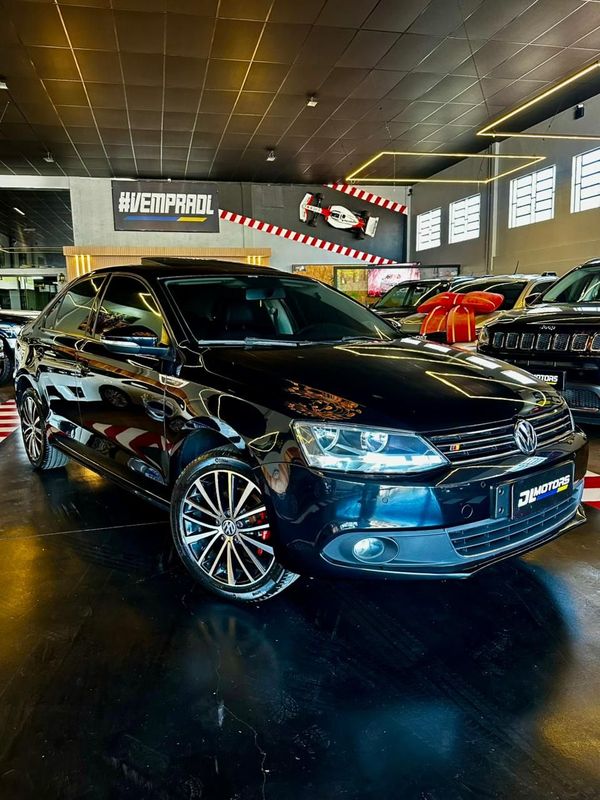 Volkswagen Jetta 2.0 2011/2012 DL MOTORS LAJEADO / Carros no Vale